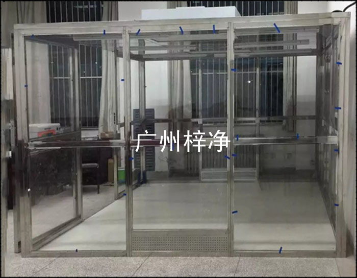 使用百級(jí)潔凈棚比較多的客戶，會(huì)選用千級(jí)潔凈棚，或萬(wàn)級(jí)潔凈棚，少量客戶會(huì)選用百級(jí)或萬(wàn)級(jí)。